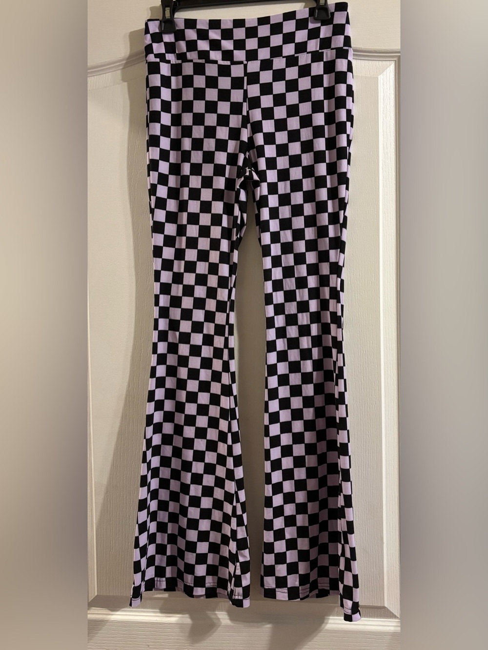 Earthbound trading co., purple black checker, stretch leggings S/M , NWOT